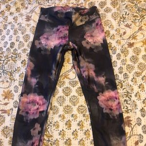 Floral capris leggings